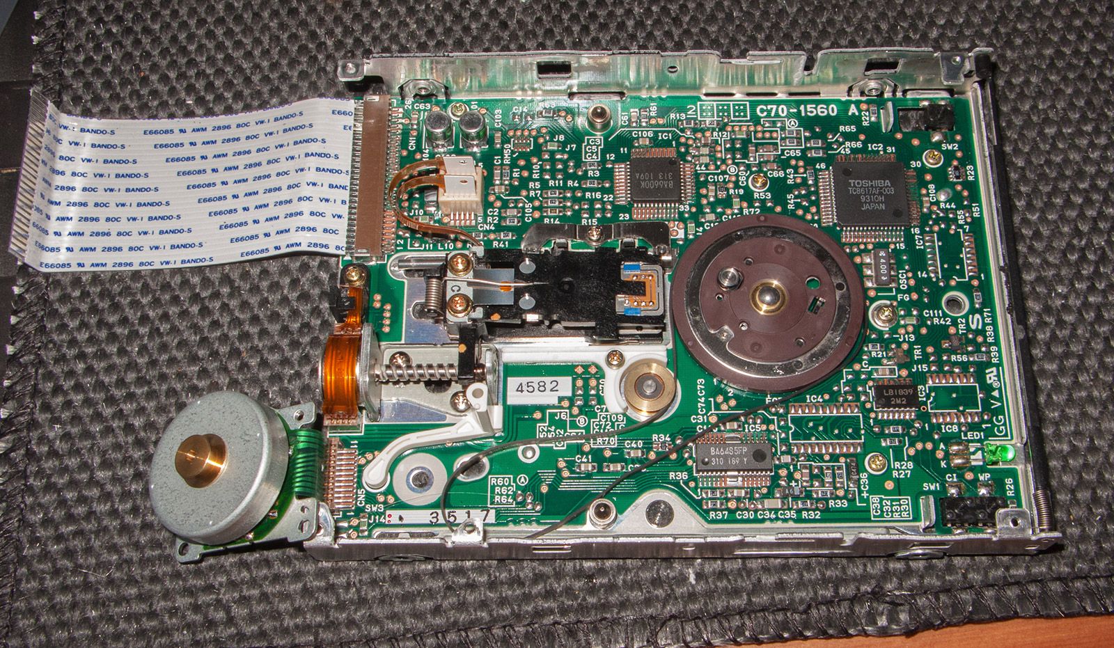 second inside of the Amstrad Notepad NC200 floppy drive